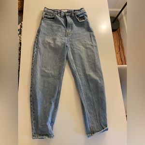 Abercrombie & Fitch the 80’s mom high rise size 26 short